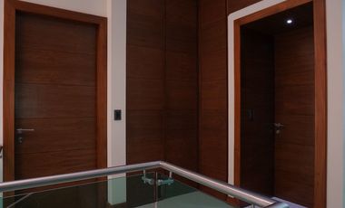 Casa moderna en Venta frente a parque dentro de Valle Real