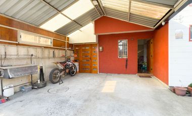 Casa en condominio sector Lomas Coloradas · Venta $130.000.000