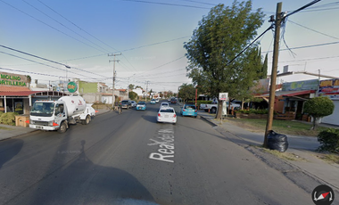 Casa Ubicada en colonia Real Mezquital con 4 Recamaras con 367m2 entre Blvd. Instituto Politécnico Nacional.