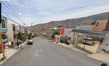 Casa en Colonia Lomas Bizantinas con 2 Recamaras y 98m2 a unos minutos de Manuel M. Ponce.