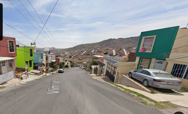 Casa en Colonia Lomas Bizantinas con 2 Recamaras y 98m2 a unos minutos de Manuel M. Ponce.