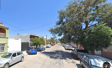 Casa Ubicada en colonia Domingo Arrieta con 3 Recamaras y 280m2 entre Av. División Durango y Blvd Domingo Arrieta.