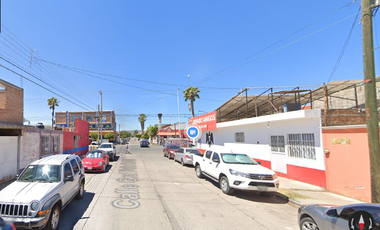 Casa Ubicada en colonia Domingo Arrieta con 3 Recamaras y 280m2 entre Av. División Durango y Blvd Domingo Arrieta.