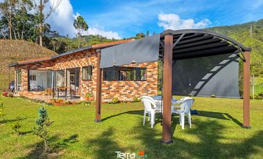 Finca con hermosa vista panorámica en venta Guatapé