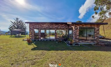 Finca con hermosa vista panorámica en venta Guatapé