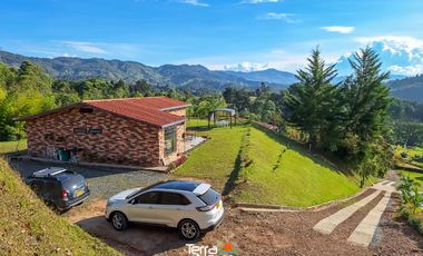 Finca con hermosa vista panorámica en venta Guatapé