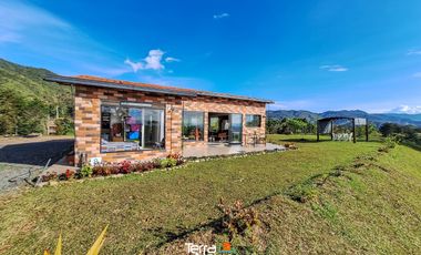 Finca con hermosa vista panorámica en venta Guatapé