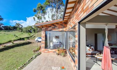 Finca con hermosa vista panorámica en venta Guatapé