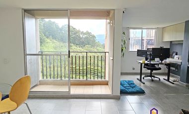 Apartamento de 2 alcobas y estudio en venta. Sabaneta - Las Lomitas