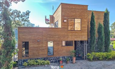 Finca con hermosa vista y acceso directo al embalse en venta Guatapé