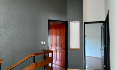 Casa en condominio en Renta en Bosques de Tarango