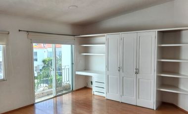 Casa en condominio en Renta en Bosques de Tarango