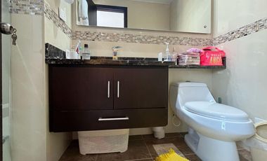 VENDOHERMOSA CASA EN BULEVAR DE LAS VILLAS PEREIRA