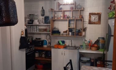 VENDE CASA PAREADA  de 2 pisos EN LINARES