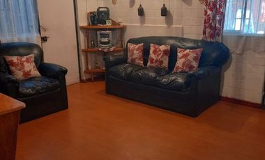 VENDE CASA PAREADA  de 2 pisos EN LINARES
