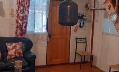 VENDE CASA PAREADA  de 2 pisos EN LINARES