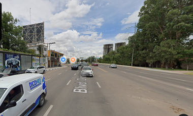 Casa en Fraccionamiento Ubicada en  colonia Villas Campestre con 4 Recamaras y 600m2 entre Av.  Blvd Domingo Arrieta, a unos minutos de Universidad Te