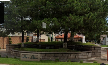 Casa en Fraccionamiento con 3 Recamaras y 253m2, con acceso controlado, a unos minutos de Universidad Tecnológica de Durango.