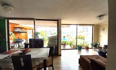 HERMOSA CASA INDEPENDIENTE. EXCLUSIVO SECTOR LOMAS DEL SOL QUILPUÉ