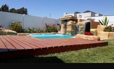 HERMOSA CASA INDEPENDIENTE. EXCLUSIVO SECTOR LOMAS DEL SOL QUILPUÉ