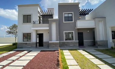 En venta hermosa casa de 2 habitaciones a 45 mins de CDMX.