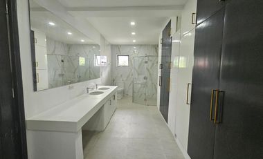 FS: Newly Renovated 4BR House & Lot in Posadas Village, Muntinlupa.