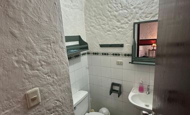EXCELENTE CASONA UBICADA EN PLENO CENTRO HISTORICO