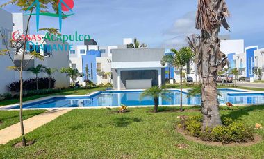 Casa en venta con jardín privado y vista a las áreas comunes