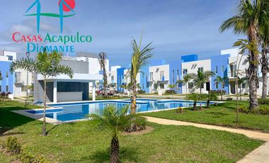 Casa en venta con jardín privado y vista a las áreas comunes