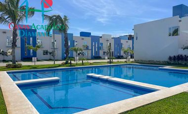 Casa en venta con jardín privado y vista a las áreas comunes