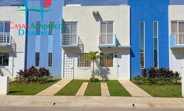 Casa en venta con jardín privado y vista a las áreas comunes