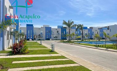 Casa en venta con jardín privado y vista a las áreas comunes