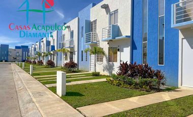 Casa en venta con jardín privado y vista a las áreas comunes