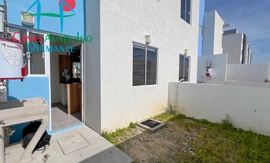 Casa en venta con jardín privado y vista a las áreas comunes