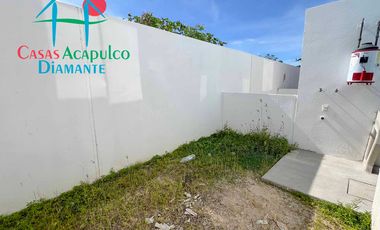 Casa en venta con jardín privado y vista a las áreas comunes