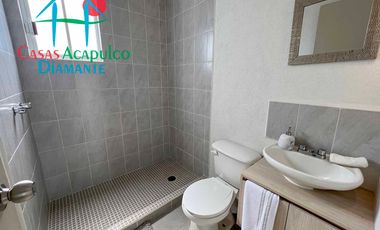 Casa en venta con jardín privado y vista a las áreas comunes