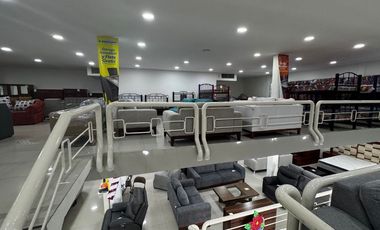 LOCAL COMERCIAL EN VENTA FRENTE A PLAZA CRYSTAL | ARLETTE FLORES