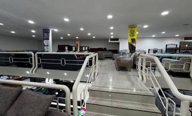 LOCAL COMERCIAL EN VENTA FRENTE A PLAZA CRYSTAL | ARLETTE FLORES