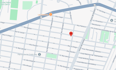 Casa ubicada en colonia Valle del Sur con 6 Recamaras y 240m2, entre Av. Durango y Av. Primo de Verdad.