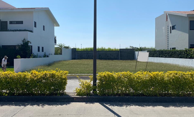 VENTA DE TERRENO EN FRACC. PARAÍSO COUNTRY CLUB, CUERNAVACA, MORELOS.