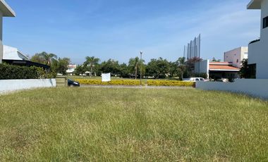 VENTA DE TERRENO EN FRACC. PARAÍSO COUNTRY CLUB, CUERNAVACA, MORELOS.