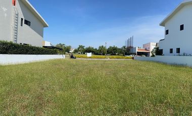 VENTA DE TERRENO EN FRACC. PARAÍSO COUNTRY CLUB, CUERNAVACA, MORELOS.