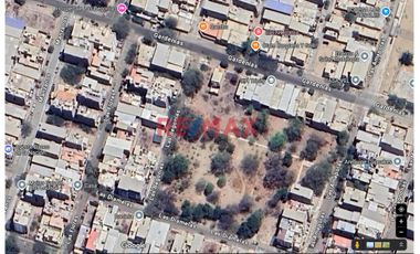 Venta De Terreno En Urb.Santa Maria Del Pinar 140M2 Frente A Parque. ID:1117637