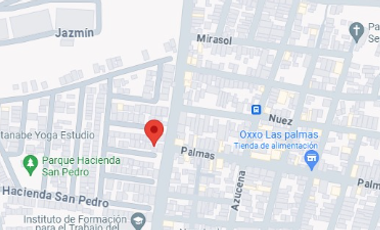 Propiedad dentro de coto con control de acceso y parques privados.