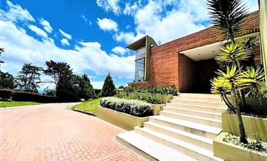 Espectacular Casa Macadamia- Vía La Calera 430 m2