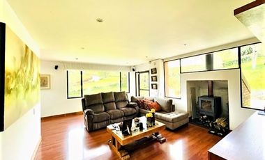 Espectacular Casa Macadamia- Vía La Calera 430 m2