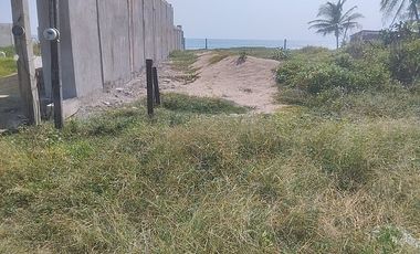 vt-0478 TERRENO SOBRE PLAYA ESCRITURADO, EN PIE DE LA CUESTA