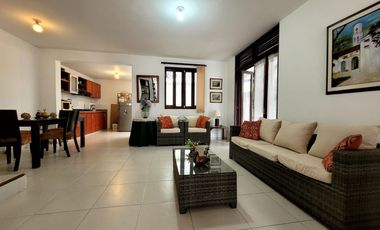 ¡Se arrienda hermosa casa amoblada! 🏡✨