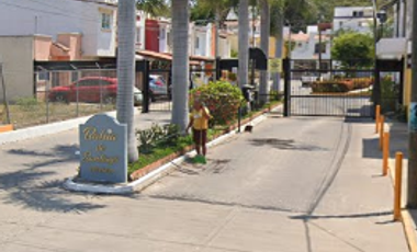 Casa en venta en coto en Parque las Palmas con 140 m2 y 3 recamaras.