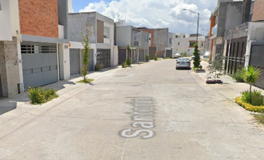 Casa en Villa Magna con 160 m2 y 3 recamaras.